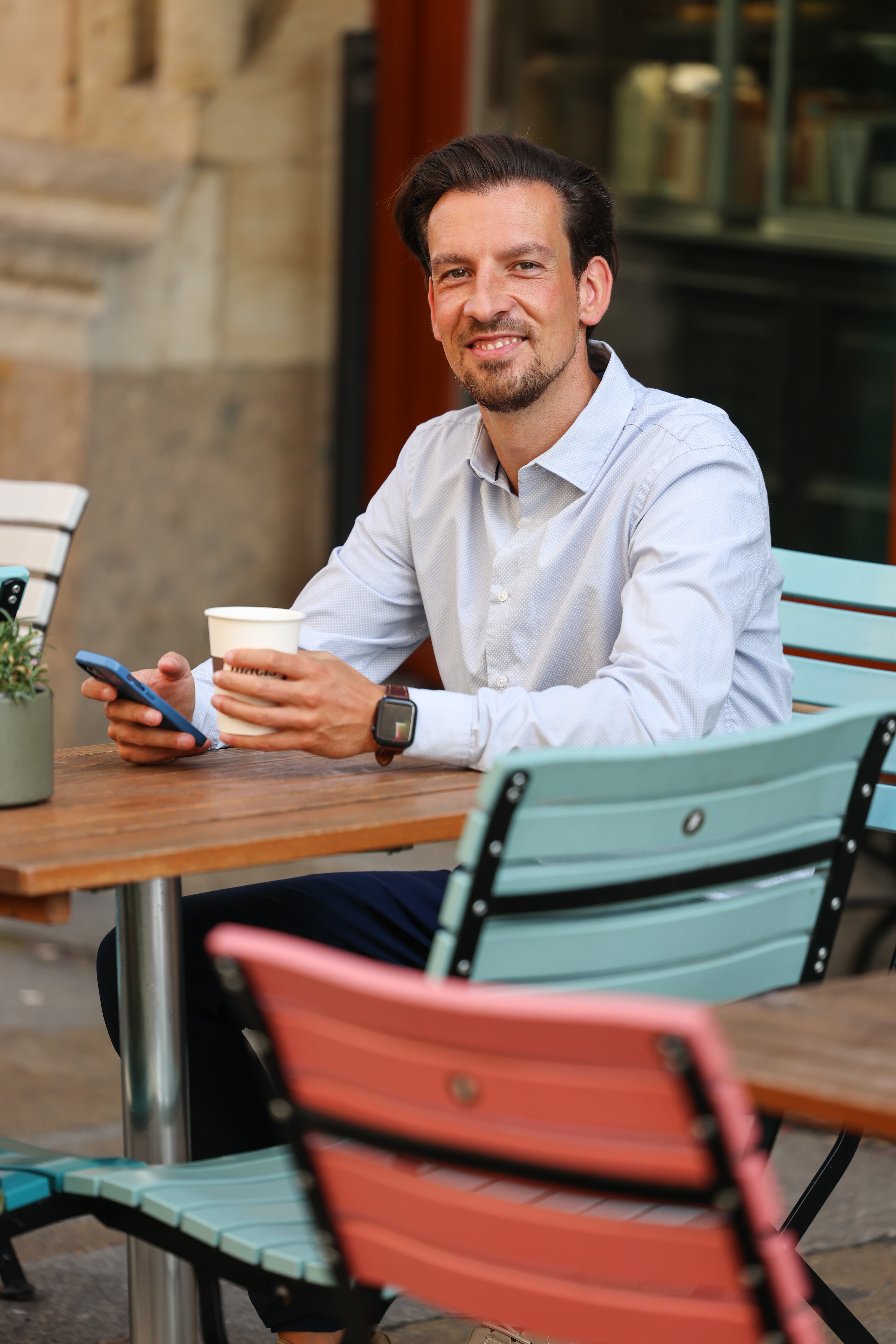 André Creutz, Continentale Versicherungsexperte in Leipzig, im Café