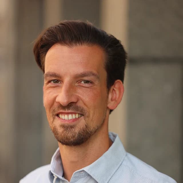 André Creutz, Versicherungsexperte