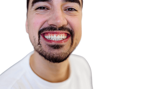 Selbstbewusstes Lächeln